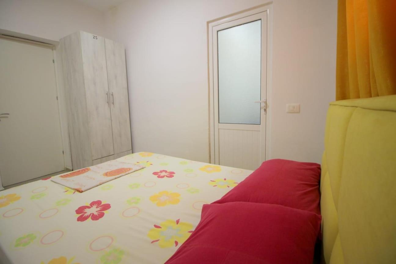 Hostel K13 ซารานเดอ ภายนอก รูปภาพ